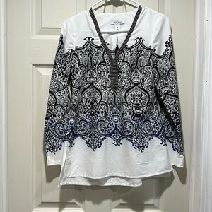 White House black market WHBM beaded neck scroll design blouse‎ womens si…